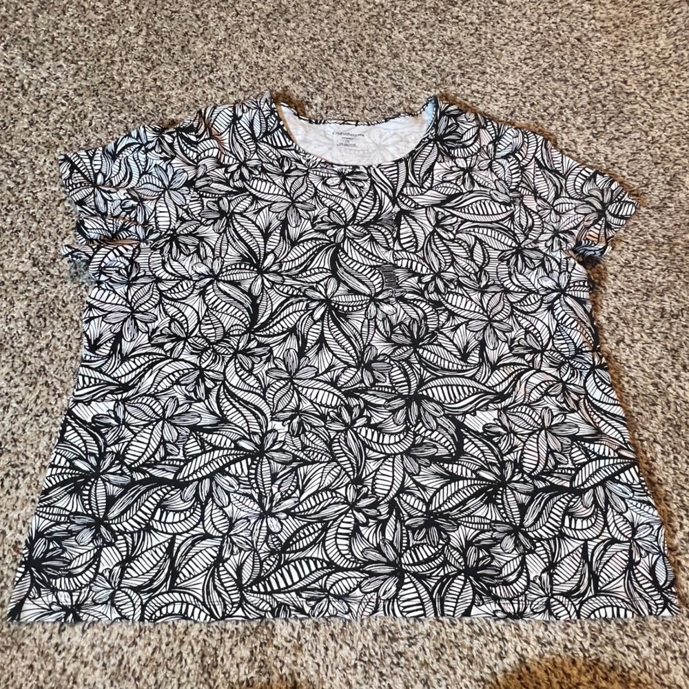 Croft & Barrow Womens 2X Black White Botanical Leaf Pima Cotton Crewneck Tee